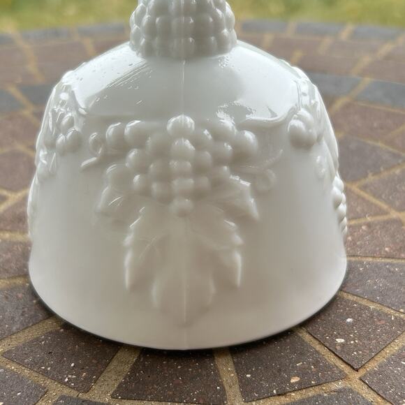 Vintage Indiana Glass Company Milk Glass White Harvest Grape Open Top Sugar Bowl - Picture 4 of 6